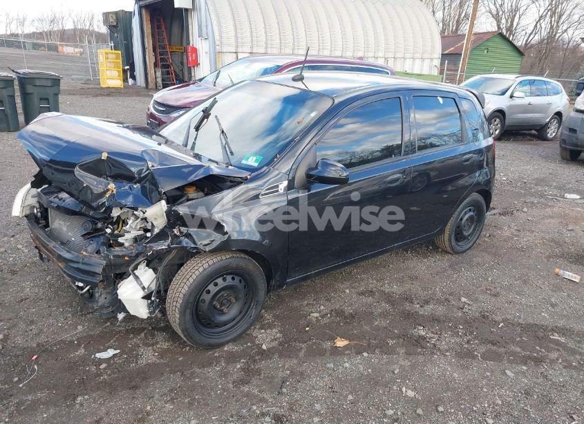 Photo 2 of 2010 Chevrolet Aveo LT (VIN KL1TG6DE1AB098423)