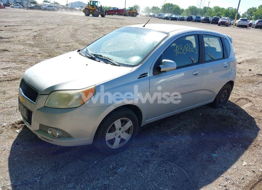 Photo 2 of 2010 Chevrolet Aveo LT (VIN KL1TG6DE2AB113141)