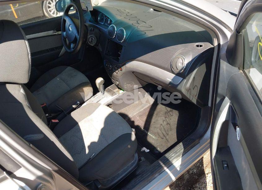 Photo 5 of 2010 Chevrolet Aveo LT (VIN KL1TG6DE2AB113141)