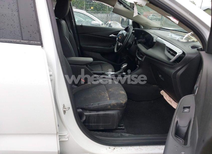 Photo 5 of 2024 Buick Encore GX PREFERRED FWD (VIN KL4AMBS23RB135598)