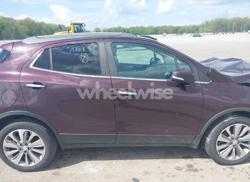Photo 14 of 2018 Buick Encore PREFERRED (VIN KL4CJASB1JB708837)