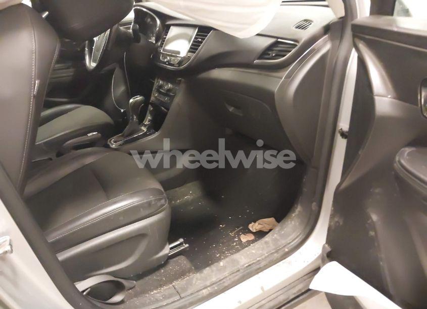 Photo 5 of 2020 Buick Encore FWD PREFERRED (VIN KL4CJASB2LB019117)