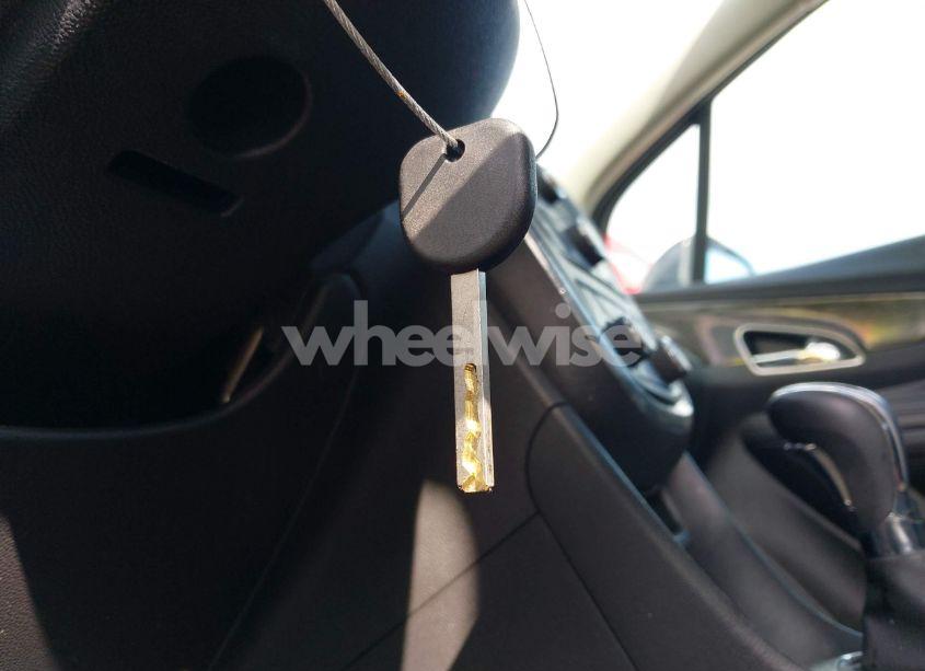 Photo 11 of 2015 Buick Encore (VIN KL4CJASB4FB268572)