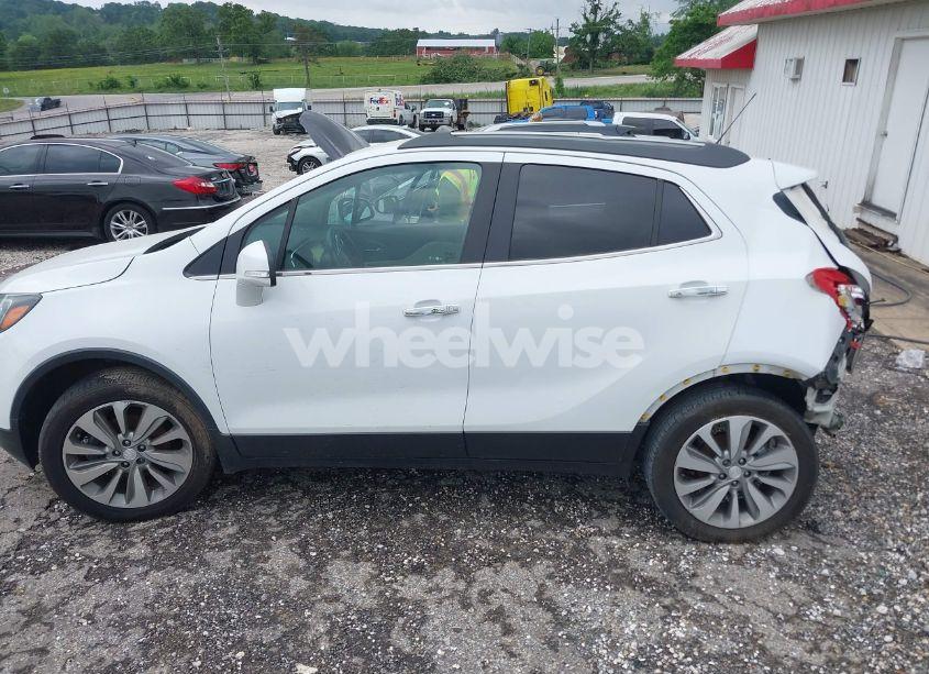 Photo 14 of 2018 Buick Encore PREFERRED (VIN KL4CJASB6JB518340)