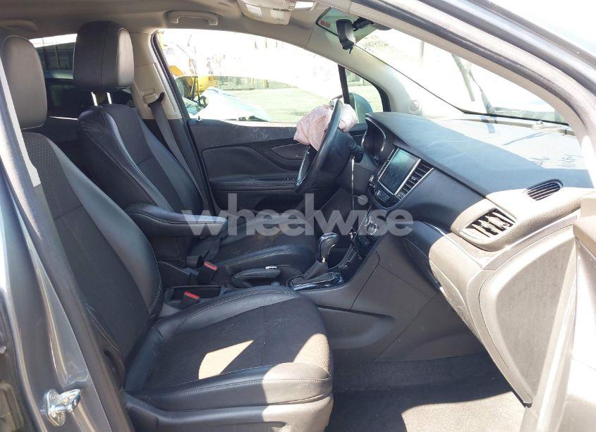 Photo 5 of 2019 Buick Encore FWD PREFERRED (VIN KL4CJASB7KB842785)