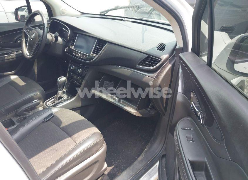 Photo 5 of 2019 Buick Encore FWD PREFERRED (VIN KL4CJASB9KB856266)