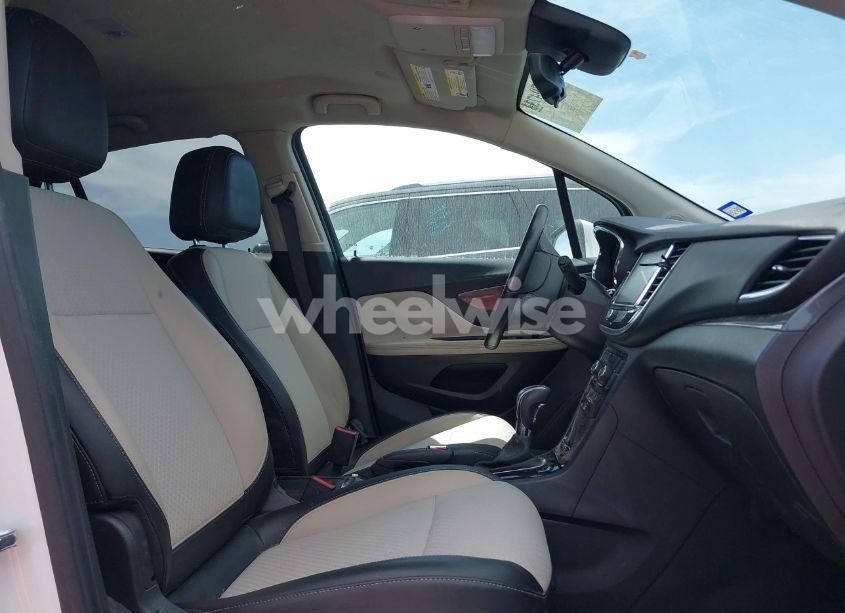 Photo 5 of 2019 Buick Encore FWD PREFERRED (VIN KL4CJASBXKB885324)