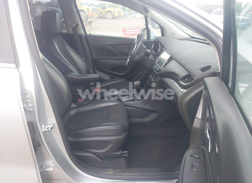 Photo 5 of 2018 Buick Encore PREFERRED II (VIN KL4CJBSB3JB638361)