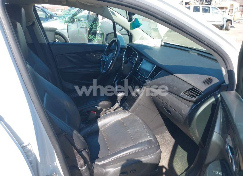 Photo 5 of 2019 Buick Encore FWD ESSENCE (VIN KL4CJCSM2KB768849)