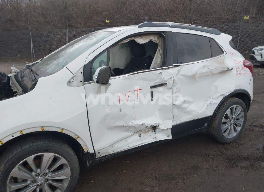 Photo 6 of 2019 Buick Encore AWD PREFERRED (VIN KL4CJESB7KB715638)