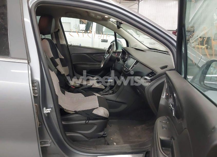 Photo 5 of 2019 Buick Encore AWD PREFERRED (VIN KL4CJESB8KB895891)