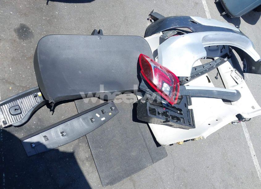 Photo 12 of 2019 Buick Encore AWD ESSENCE (VIN KL4CJGSM2KB790132)