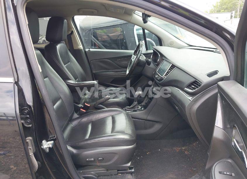 Photo 5 of 2019 Buick Encore AWD ESSENCE (VIN KL4CJGSM6KB755755)