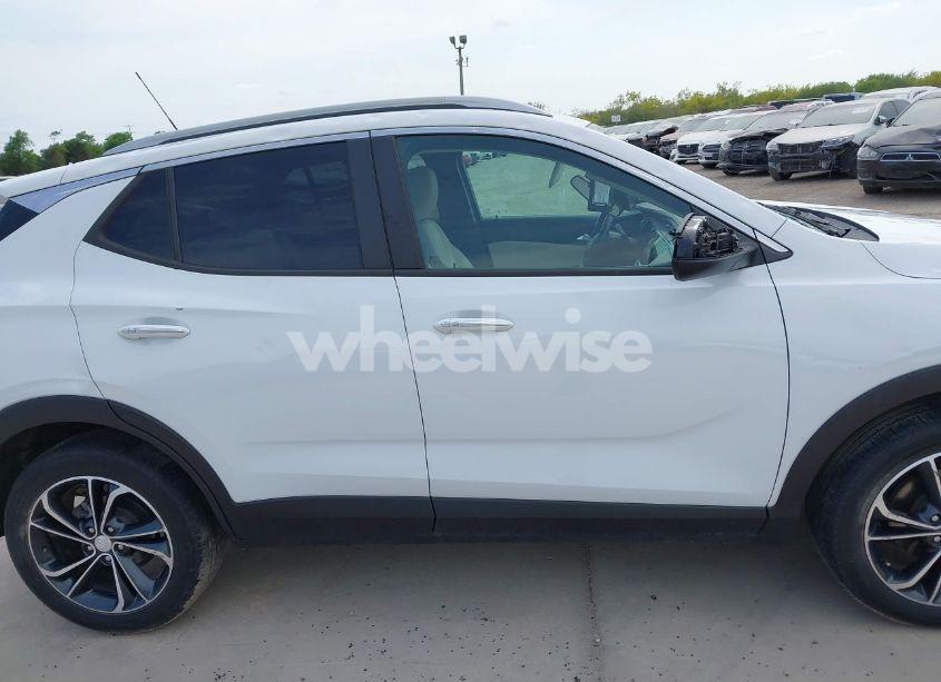 Photo 13 of 2020 Buick Encore GX FWD SELECT (VIN KL4MMDSL0LB131551)
