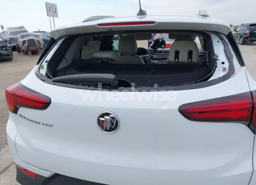 Photo 18 of 2020 Buick Encore GX FWD SELECT (VIN KL4MMDSL0LB131551)