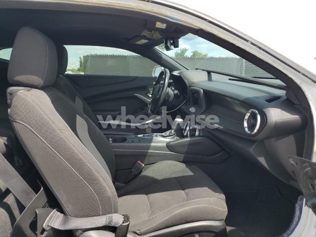 Photo 4 of 2019 CHEVROLET CAMARO LS (VIN KL4MMFSL2MB147828)