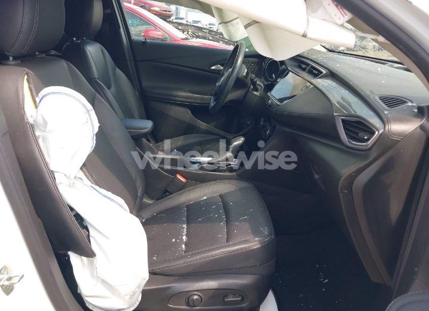 Photo 5 of 2020 Buick Encore GX AWD ESSENCE (VIN KL4MMGSL6LB101746)