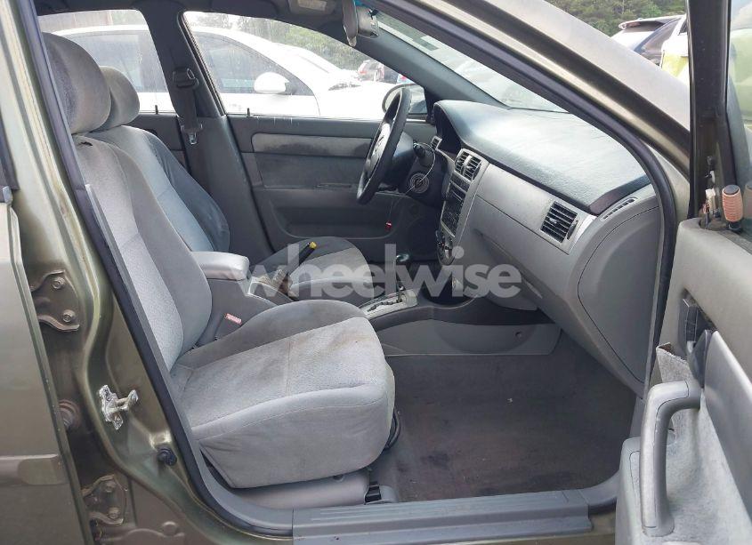 Photo 5 of 2004 Suzuki Forenza S (VIN KL5JD52Z64K971120)