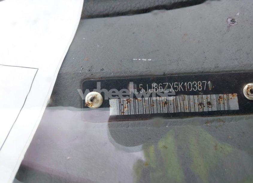 Photo 9 of 2005 Suzuki Forenza EX/LX (VIN KL5JJ86ZX5K103871)