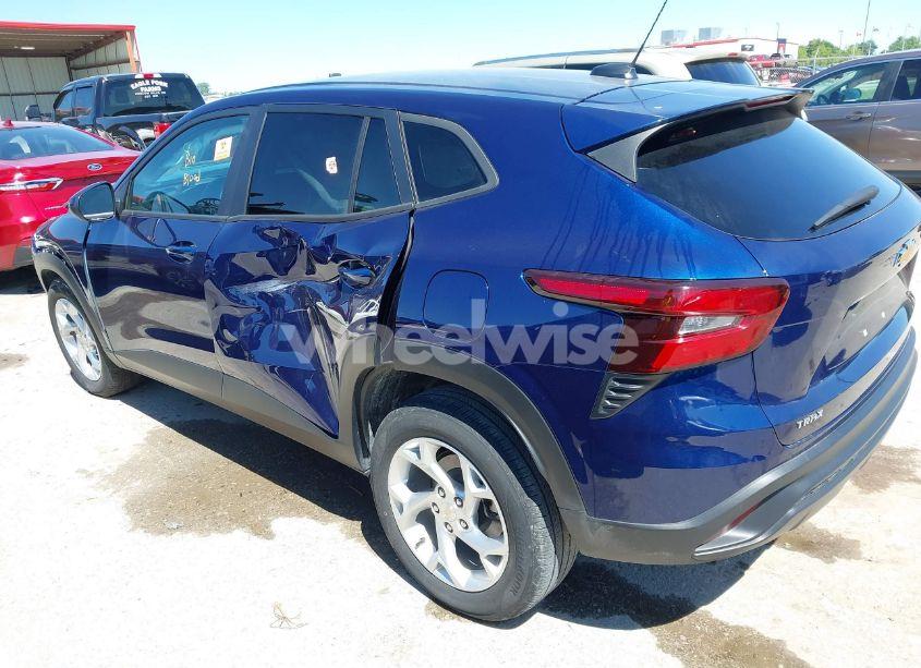 Photo 3 of 2024 Chevrolet Trax FWD SP (VIN KL77LFE21RC045010)