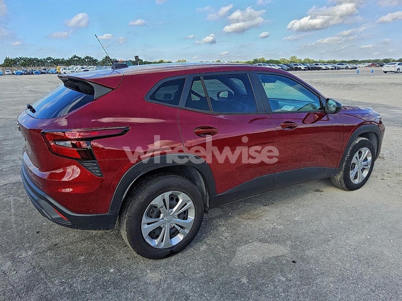 Photo 3 of 2024 CHEVROLET TRAX LS (VIN KL77LFE23RC205548)