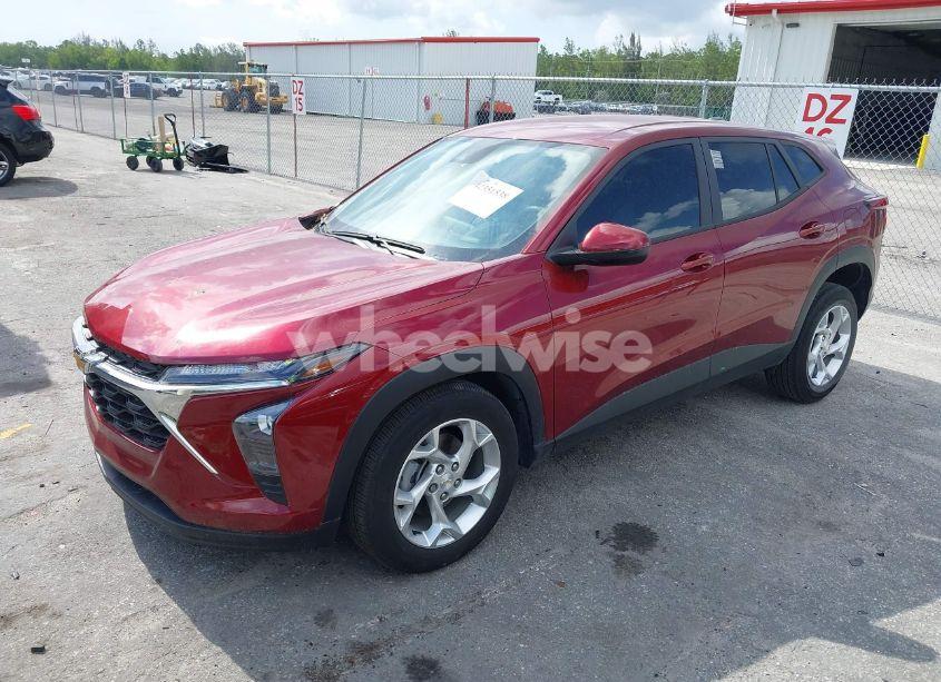 Photo 2 of 2024 Chevrolet Trax FWD SP (VIN KL77LFE27RC082451)