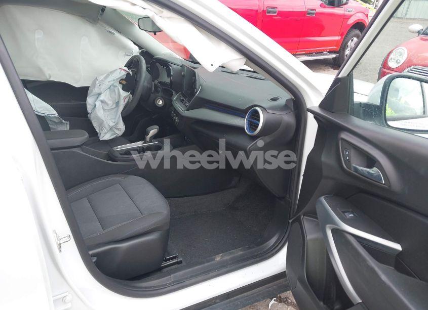 Photo 5 of 2024 Chevrolet Trax FWD SP (VIN KL77LFE2XRC234514)