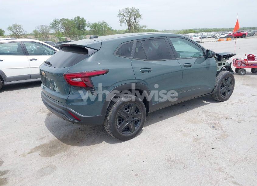 Photo 4 of 2025 Chevrolet Trax FWD LS (VIN KL77LFEP1SC074637)