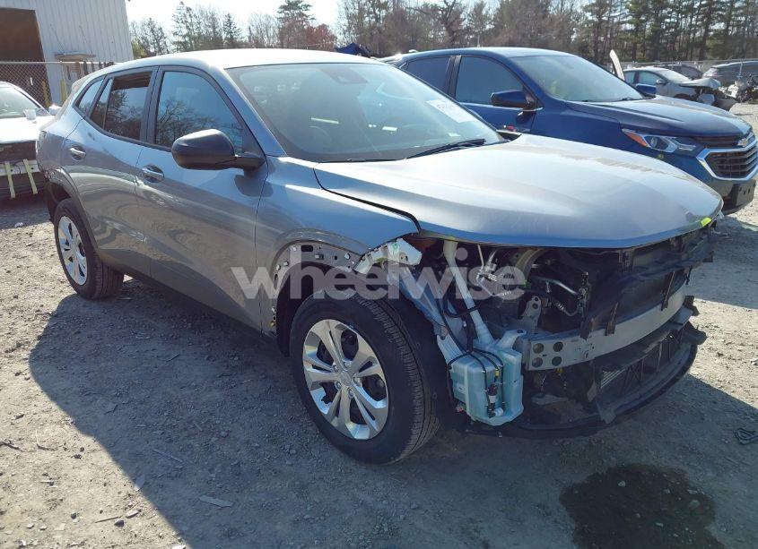 2025 Chevrolet Trax FWD LS (VIN KL77LFEP2SC055126) main photo