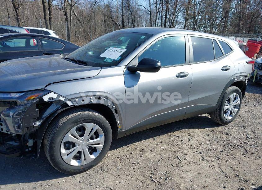 Photo 14 of 2025 Chevrolet Trax FWD LS (VIN KL77LFEP2SC055126)