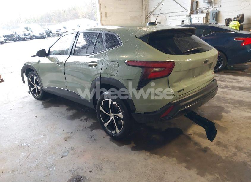 Photo 3 of 2024 Chevrolet Trax FWD 1RS (VIN KL77LGE22RC137877)