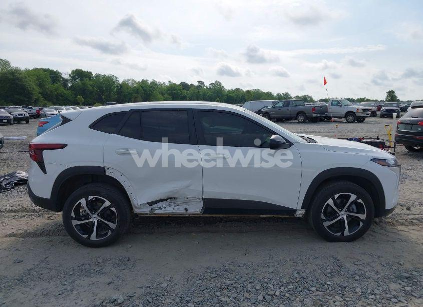 Photo 14 of 2024 Chevrolet Trax FWD 1RS (VIN KL77LGE28RC154408)