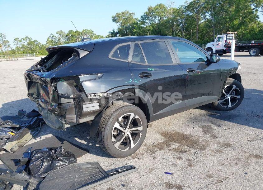 Photo 4 of 2024 Chevrolet Trax FWD 1RS (VIN KL77LGE29RC078021)