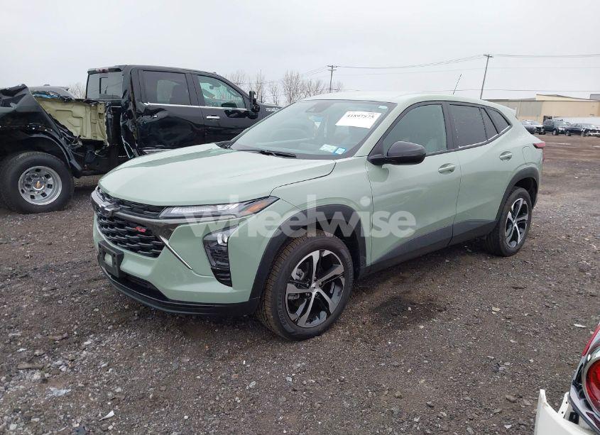 Photo 2 of 2024 Chevrolet Trax FWD 1RS (VIN KL77LGE29RC149055)