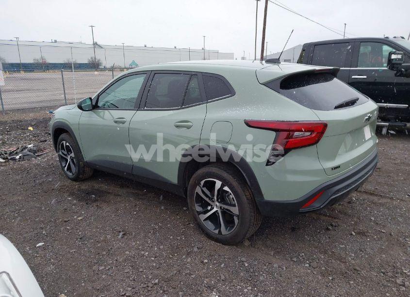 Photo 3 of 2024 Chevrolet Trax FWD 1RS (VIN KL77LGE29RC149055)