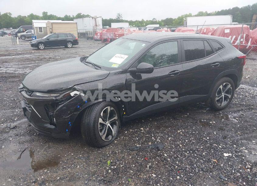 Photo 2 of 2024 Chevrolet Trax FWD 1RS (VIN KL77LGE2XRC151042)