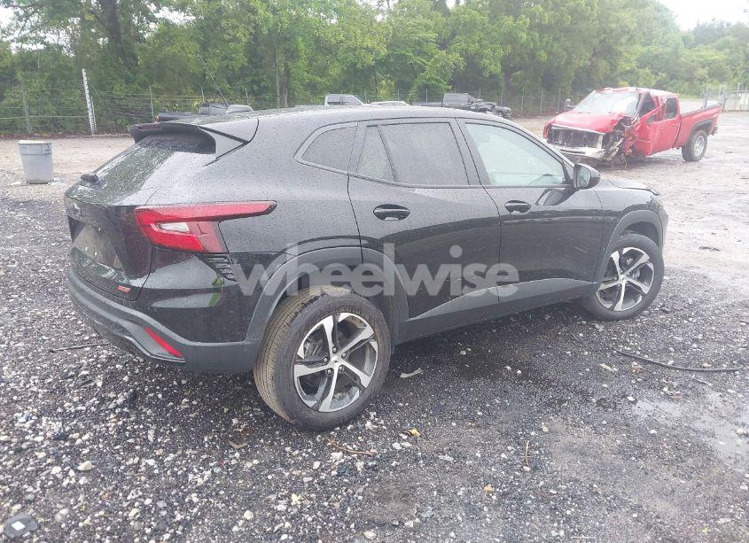 Photo 4 of 2024 Chevrolet Trax FWD 1RS (VIN KL77LGE2XRC151042)