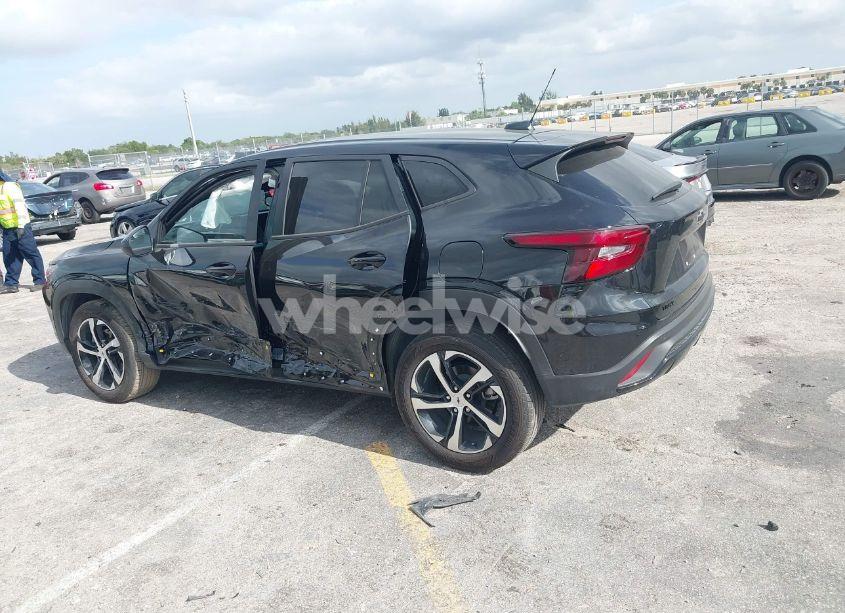 Photo 3 of 2025 Chevrolet Trax FWD 1RS (VIN KL77LGEP6SC072758)