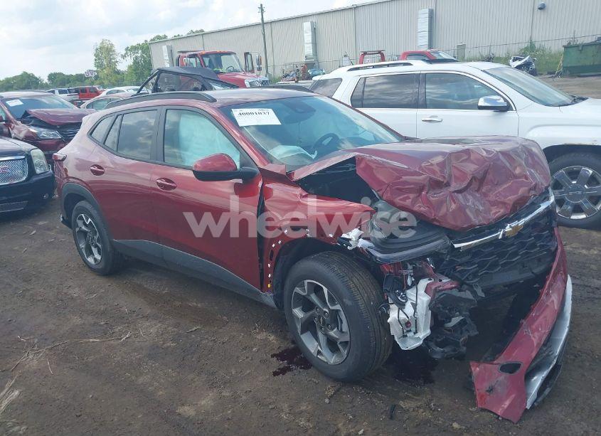 2024 Chevrolet Trax FWD LT (VIN KL77LHE22RC044184) main photo