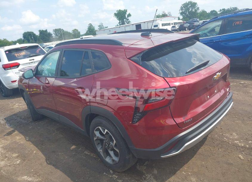 Photo 3 of 2024 Chevrolet Trax FWD LT (VIN KL77LHE22RC044184)