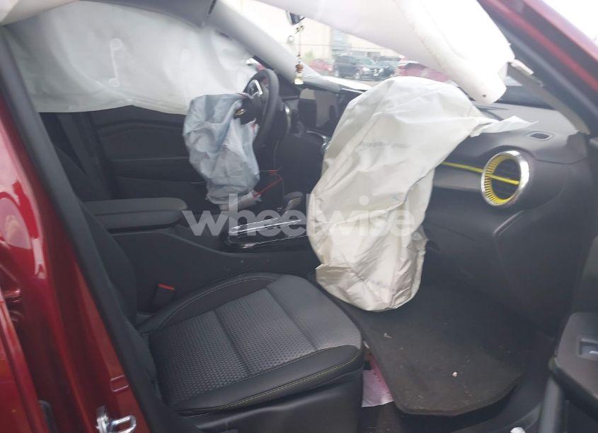 Photo 5 of 2024 Chevrolet Trax FWD LT (VIN KL77LHE22RC044184)