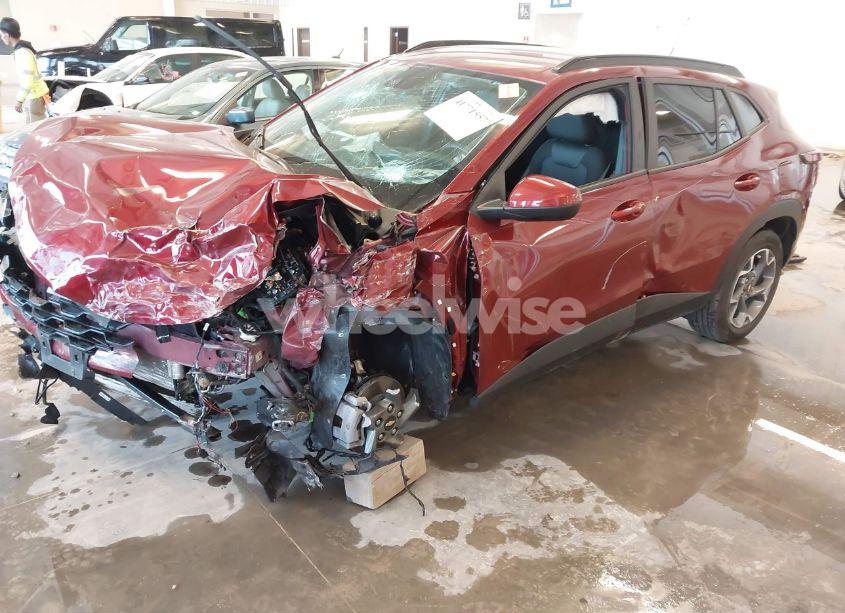 Photo 2 of 2024 Chevrolet Trax FWD LT (VIN KL77LHE22RC127386)