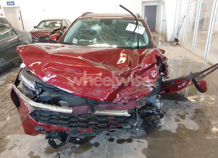 Photo 6 of 2024 Chevrolet Trax FWD LT (VIN KL77LHE22RC127386)