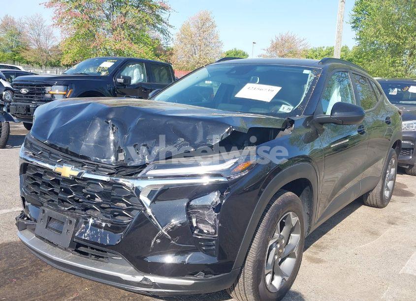 Photo 2 of 2024 Chevrolet Trax FWD LT (VIN KL77LHE22RC175129)