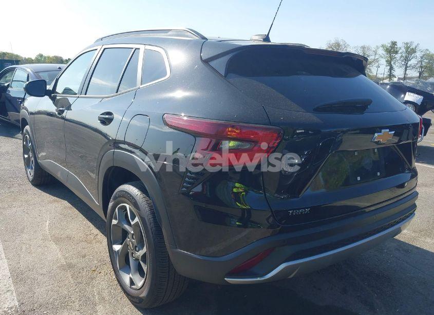 Photo 3 of 2024 Chevrolet Trax FWD LT (VIN KL77LHE22RC175129)