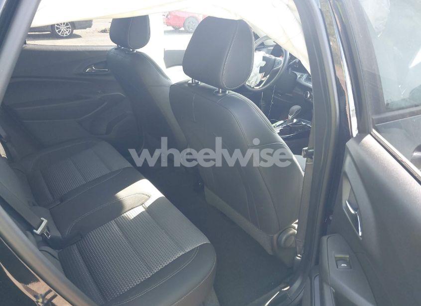 Photo 8 of 2024 Chevrolet Trax FWD LT (VIN KL77LHE22RC175129)