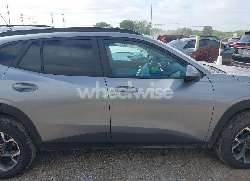 Photo 13 of 2024 Chevrolet Trax FWD LT (VIN KL77LHE22RC226502)