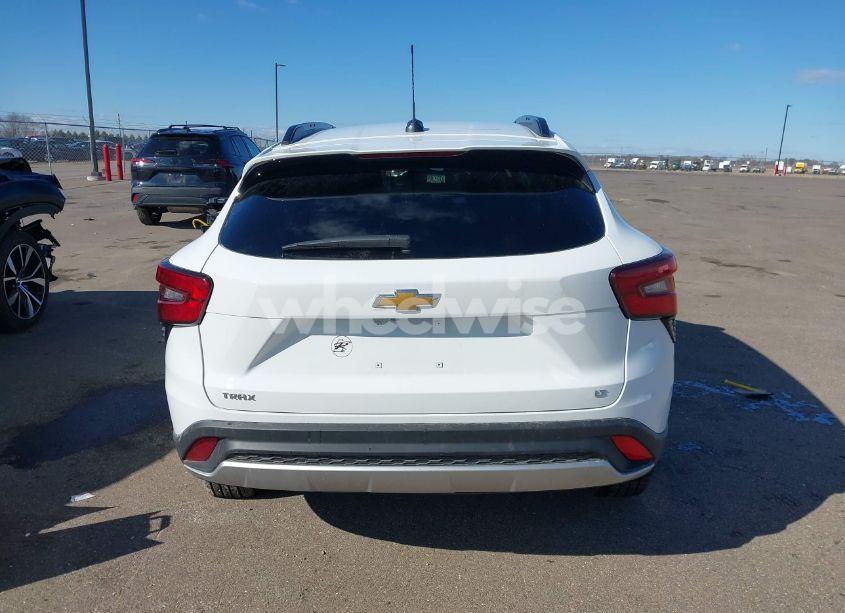 Photo 16 of 2024 Chevrolet Trax FWD LT (VIN KL77LHE23RC245494)