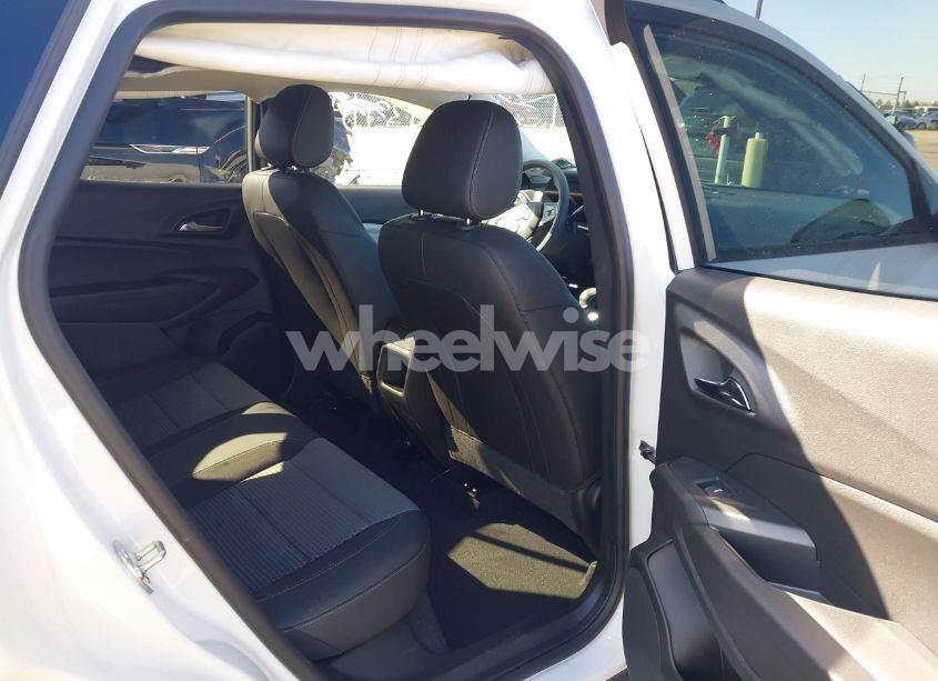 Photo 8 of 2024 Chevrolet Trax FWD LT (VIN KL77LHE23RC245494)