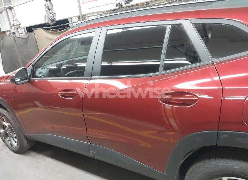 Photo 14 of 2024 Chevrolet Trax FWD LT (VIN KL77LHE25RC010983)